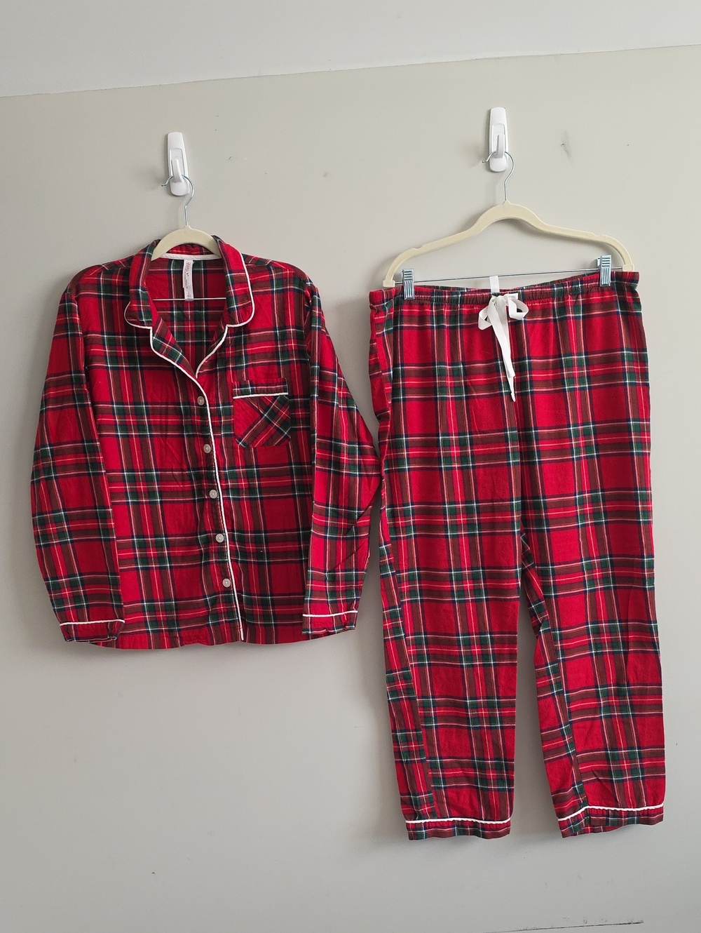 Gilligan & O'Malley Red Plaid Pajama Set